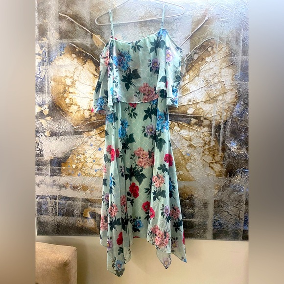 Stunning sea green Cold Shoulder, drape sleeve AND HIGH LOW DRESS! - Picture 2 of 6